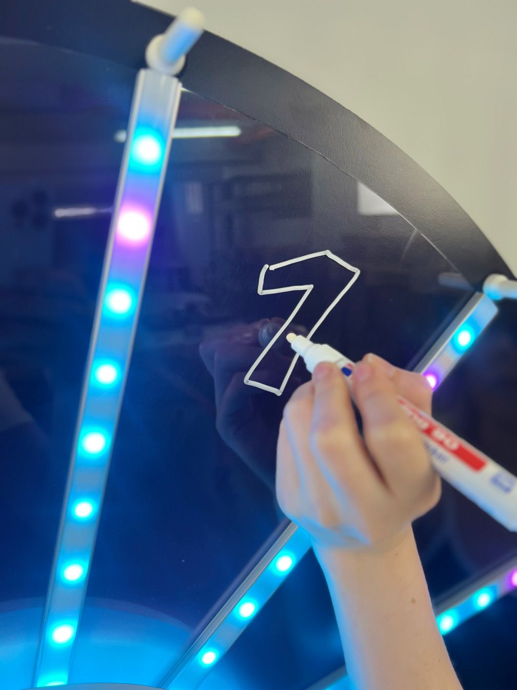 glücksrad beleuchtet mit led