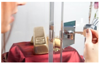 schlüssel tresor glastresor